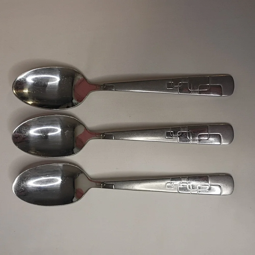 3 Soup Spoons Oneida Quadratic Stainless Flatware 7